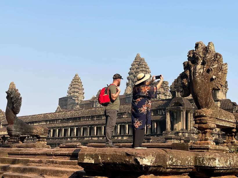 Angkor Highlights and Sunset Tour - What I really like about the guides and service