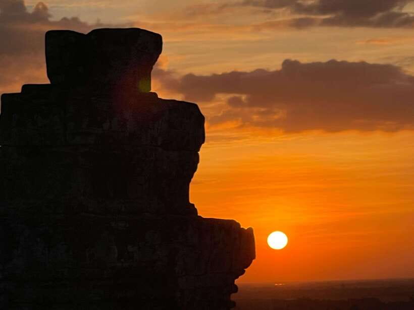 Angkor Highlights and Sunset Tour - Starting strong at Angkor Wat, with time for the interior