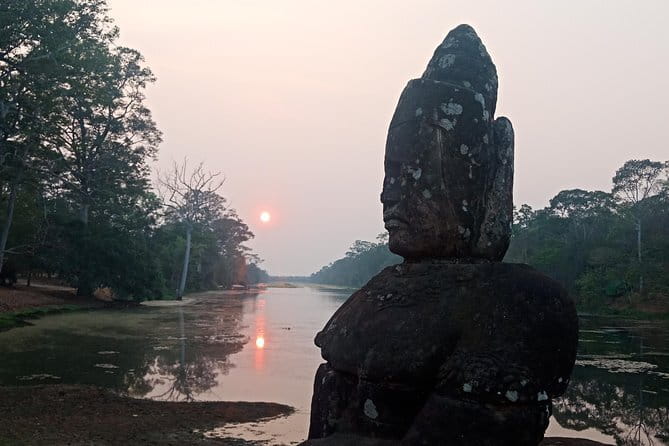Angkor Jeep Tour - A lunch break that keeps you moving instead of burning out