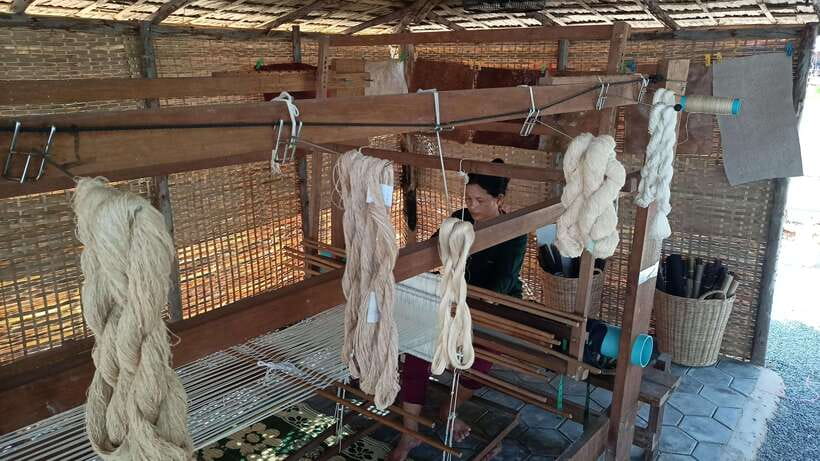 Angkor Silk Farm & Lotus Silk Farm: Siem Reap Discovery Tour - The countryside drive: scenic, but manage the time and the sun