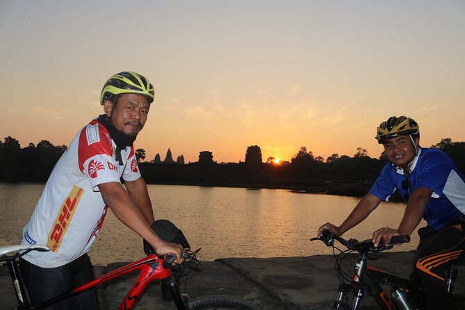 Angkor Sunrise Expedition Cycling Through Serene Backroads - Breakfast and the Srah Srang Reservoir Ride