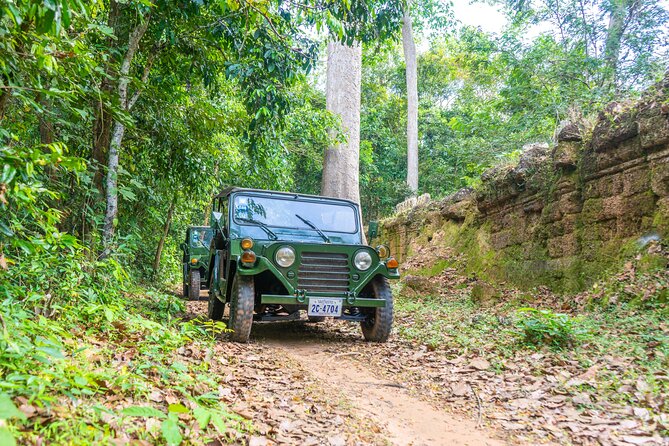 Angkor Sunrise Jeep Tour - Inclusive Breakfast & Lunch - Angkor Thom and Bayon: Demons, Deities, and a Different View