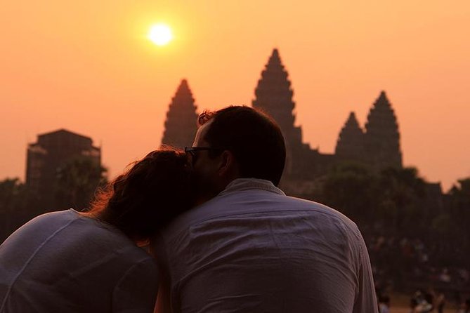 Angkor Sunrise Jeep Tour - Inclusive Breakfast & Lunch - Army Jeep Comfort, and Why Small Groups Matter