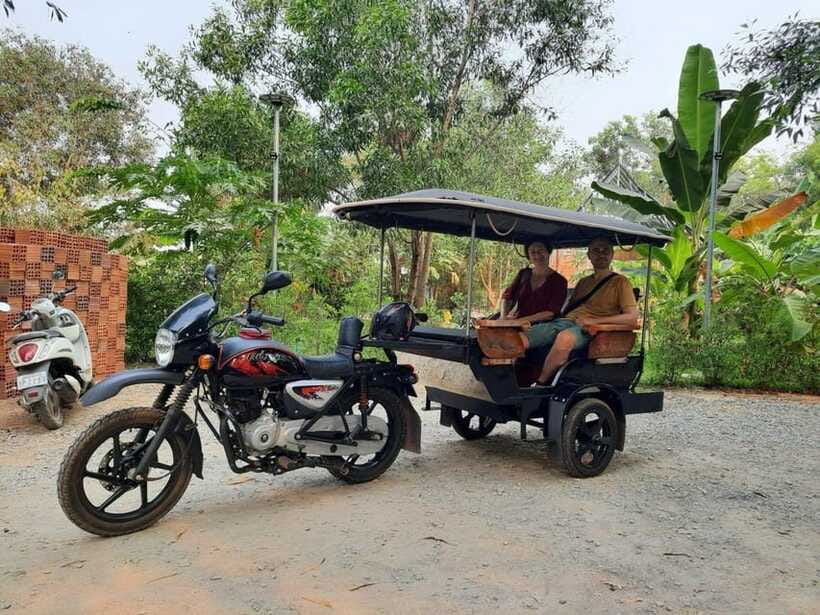 Angkor Wat 1 Day with Sunrise Combined tour with (Tuk Tuk) - Lunch break around the temples, with real choice