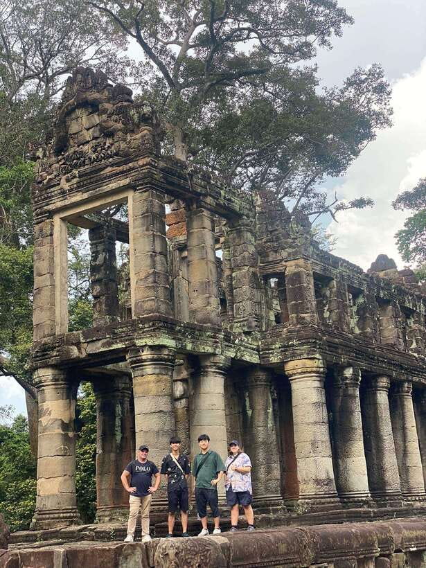 Angkor Wat 2-Day complex Sun rise & Sun set with Guided Tour - Guide Style, Small-Group Energy, and Photo Help