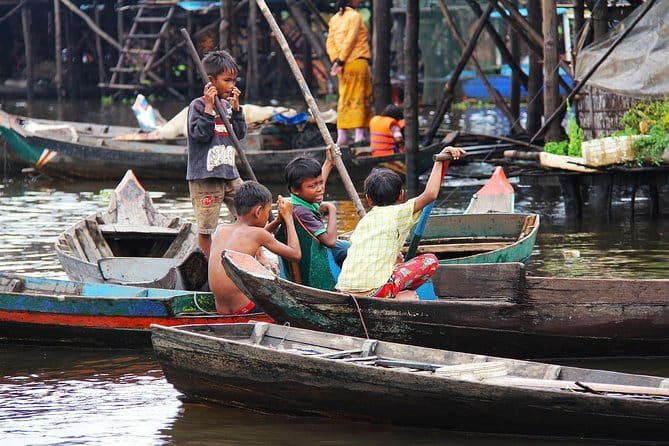 Angkor Wat 2 Days and a Half Temples & Tonle Sap-Small Group Tour - Tonle Sap by boat: Kampong Phluk and real daily rhythms
