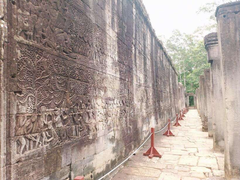 Angkor Wat, Angkor Thom, and Ta Prohm Day Trip with Sunset - The Guide Makes the Difference at Angkor