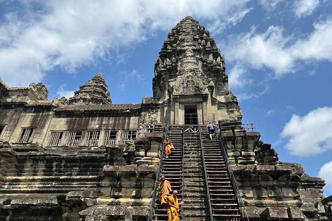 Angkor Wat Bike Tour with Lunch Included - Angkor by Bike: Why This 8-Hour Loop Works