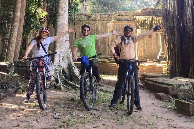 Angkor Wat Cycling Tour - Angkor Wat Stop: The Big One and the Pass You Need