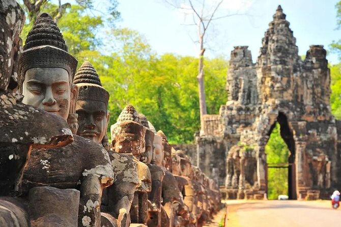 Angkor Wat full Day 'Small Group with sunset & Tour Guide - Banteay Kdei: monk cells, roots, and stone that feels alive