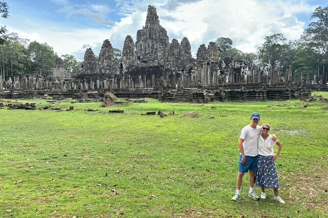 Angkor Wat Guided Tour - Private pickup, air-conditioning, and how the 10-hour day actually feels