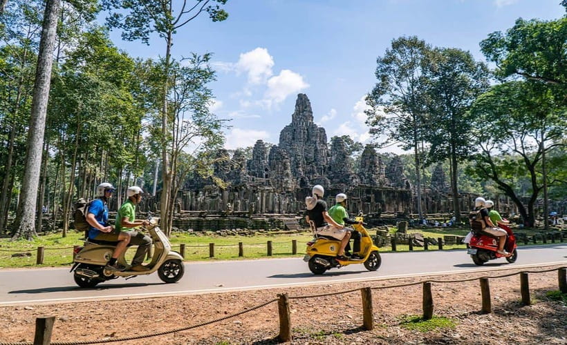 Angkor Wat: Guided Vespa Tour / Tuk Tuk or Car - Angkor by Vespa, a smart way to beat the worst of the crowds