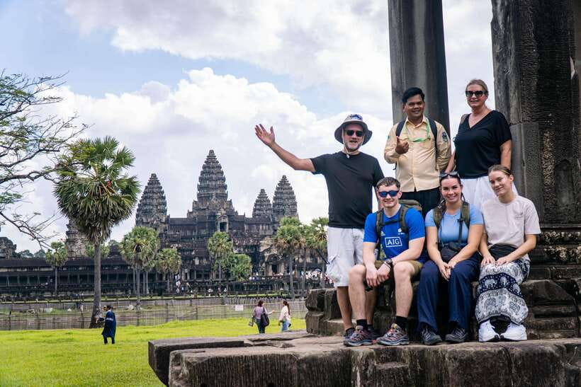 Angkor Wat: Guided Vespa Tour / Tuk Tuk or Car - Bayon in the morning, when your guide sets the context