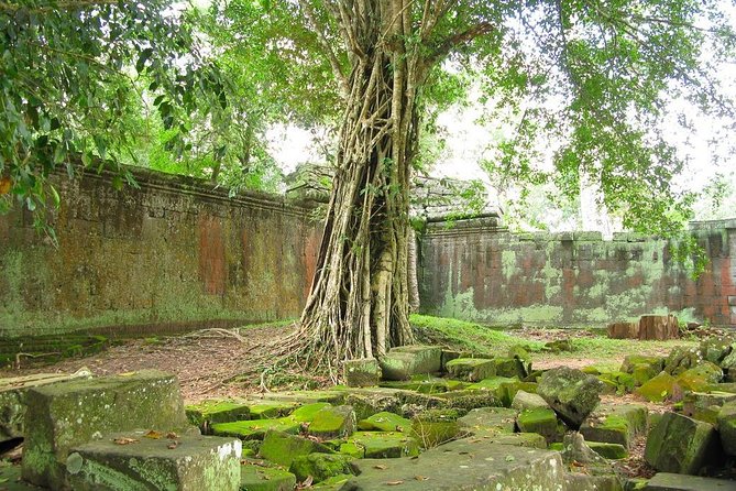 Angkor Wat Private Tour with English Speaking Driver, NO guide - Stop 1: Angkor Wat, the long anchor of the day