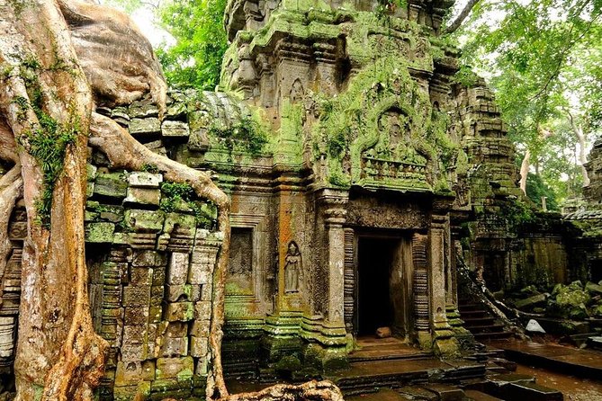 Angkor Wat Private Tour with English Speaking Driver, NO guide - Stop 3: Bayon Temple, centered and detailed