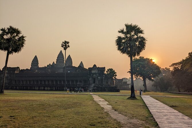 Angkor Wat Private Tuk-Tuk Tour (sunrise Option) & more - Ta Keo: All-Sandstone Ambition and the Feel of Building Blocks