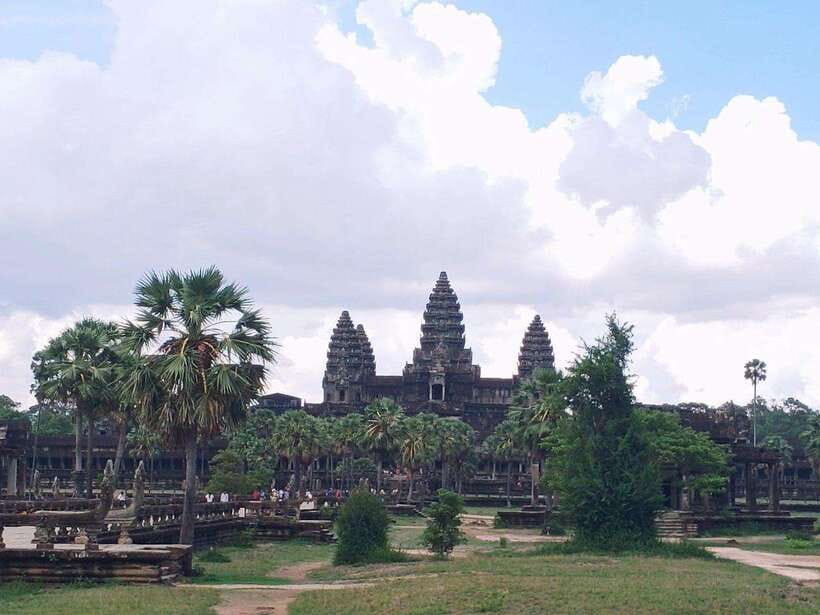 Angkor Wat, Small Circuit Private Tour with Banteay Srei - Lunch and the Midday Reset You Actually Need