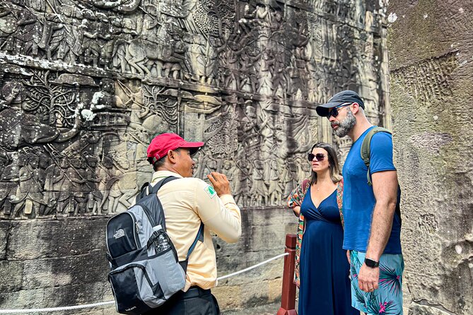 Angkor Wat Small Group Tour and Sunset with Lunch Included - Bayon Temple: those faces are not just pretty