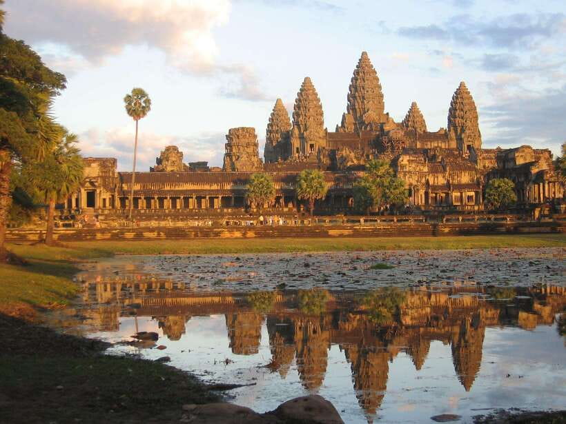 Angkor Wat: Small-Group Tour with Balloon Ride and Lunch - Key points you’ll care about