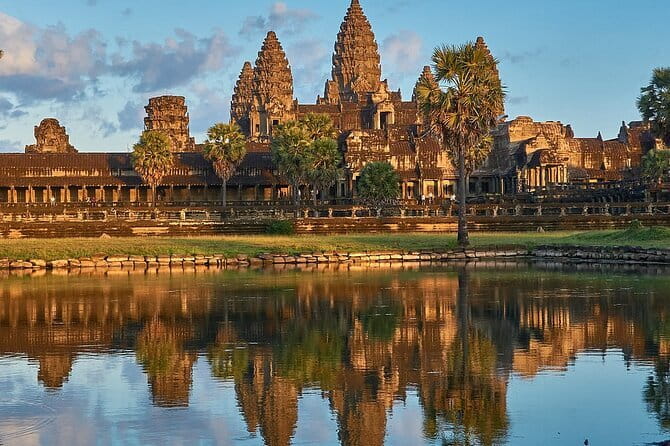 Angkor Wat & Small Tour with Bonteay Srei Temples - Key highlights you’ll care about