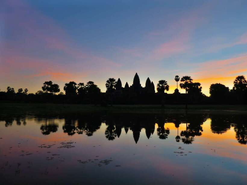 Angkor Wat: Sunrise 2.5 Days Temples & Tonle Sap-Small Group - Why Angkor Wat sunrise works best with a small-group plan