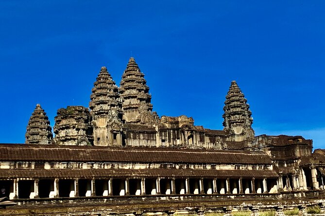 Angkor Wat Sunrise and Angkor Thom Sunset Tour - Guides and transport details that genuinely affect comfort