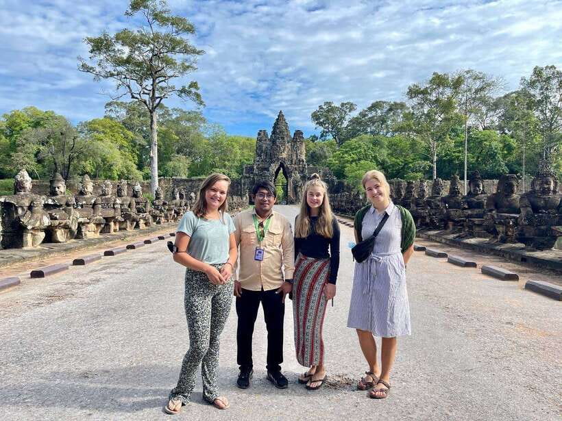 Angkor Wat Sunrise, Banteay Srei, Bayon & Ta Prohm Temple - Comfort on a Hot Day: AC Van, Coconut Juice, and Cool Towels