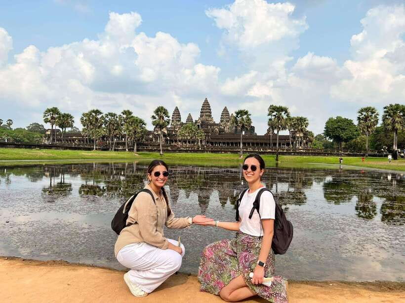 Angkor Wat Sunrise Bike Tour With Lunch Included - Lunch near Srah Srang: a real break in the middle of the circuit