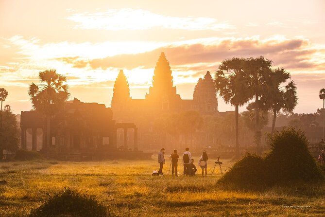 Angkor Wat Sunrise Guided Join-In Tour/Private Tour - Angkor Wat at sunrise: what 1 hour feels like