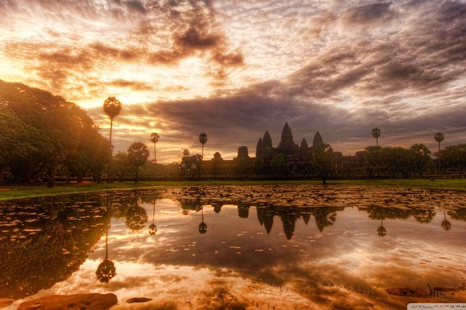 Angkor Wat Sunrise Private Experience with Guide from Siem Reap - Bayon and Angkor Thom faces: seeing 216 faces in fewer wasted minutes