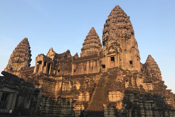 Angkor Wat Sunrise Private Tour by Vintage Jeep - Hotel pickup, private ride, and choosing Jeep versus air-conditioned car