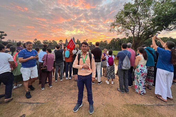 Angkor Wat Sunrise Small Group Tour With Breakfast - Angkor Wat at Sunrise: What You Are Really Seeing