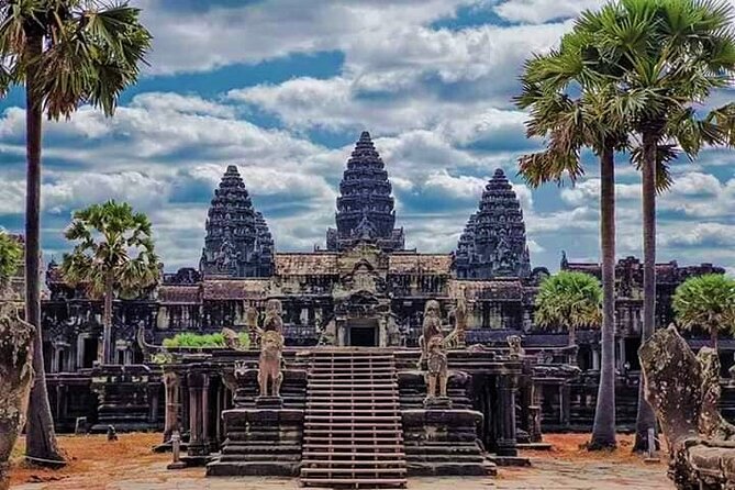 Angkor Wat Sunrise, Ta Promh, Banteay Srei, Bayon Private Tour - Angkor Wat at Sunrise: Reflection Pools, Big Light, Big Crowd
