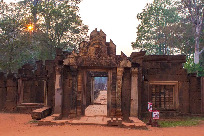 Angkor Wat Sunrise Tour: 2.5 Days with Tonle Sap Lake - Guides, drivers, and why the small details matter
