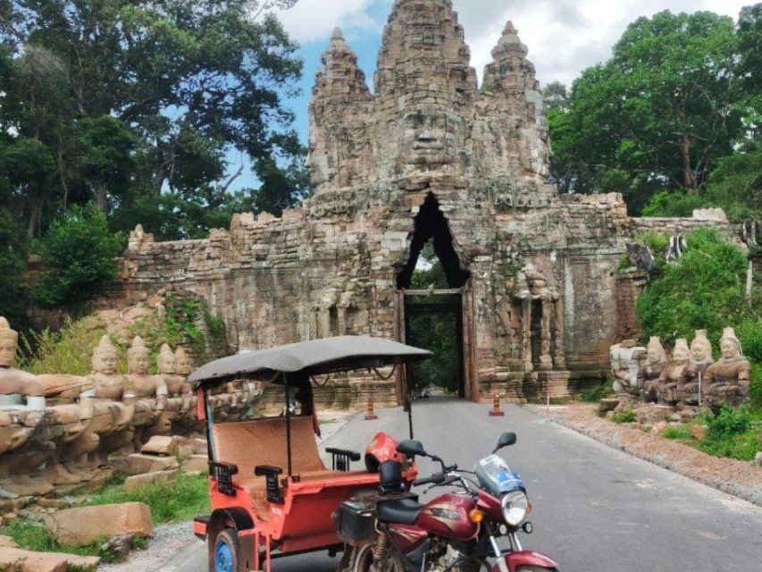 Angkor Wat Tour by Tuk-Tuk with English Speaking Driver - Lunch timing and breaks: plan for the heat