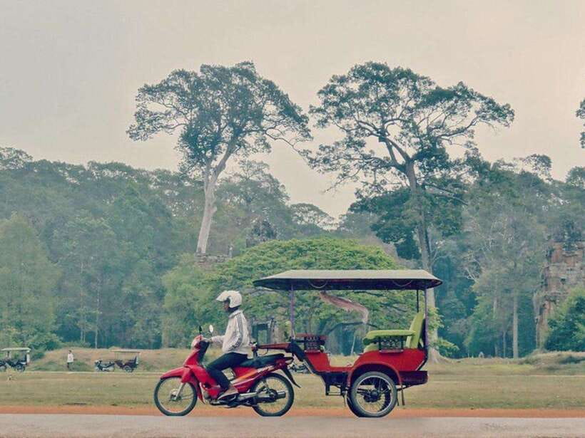 Angkor Wat Tour by Tuk-Tuk with English Speaking Driver - Angkor Wat: start strong with big views and your own walking pace