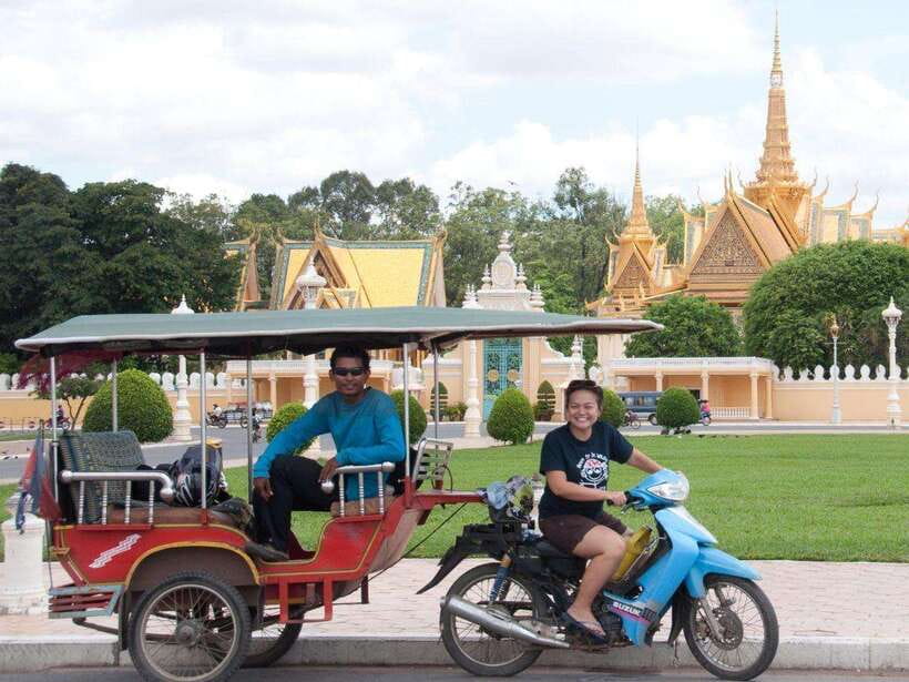 Angkor Wat Tour by Tuk-Tuk with English Speaking Driver - Pickup timing and English support that keeps things flexible