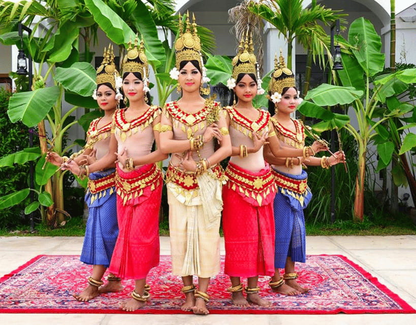 Apsara Dance Show with Dinner by Tuk-Tuk Roundtrip Transfer - What the reviews got right: timing, cleanliness, and added explanation