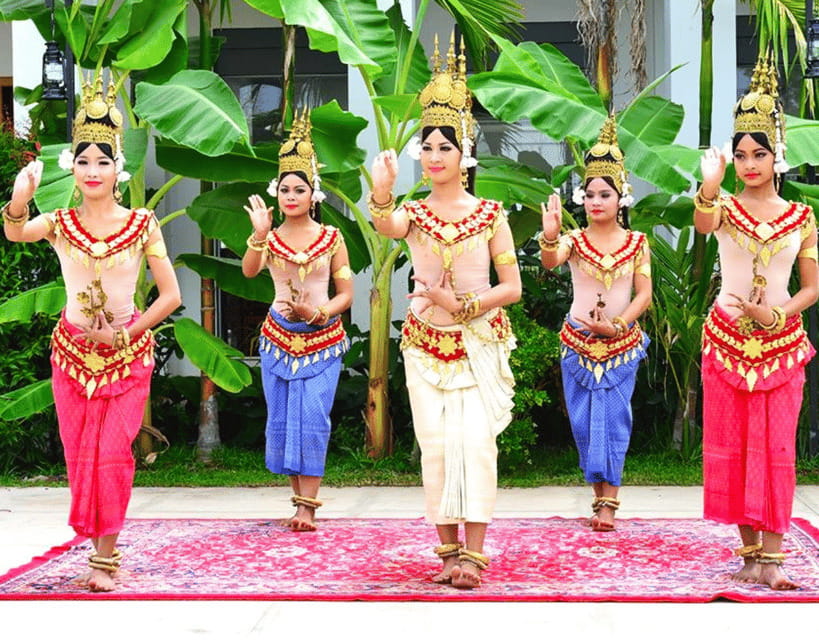 Apsara Dance Show with Dinner by Tuk-Tuk Roundtrip Transfer - Should you book this Apsara Dance Show with Dinner?