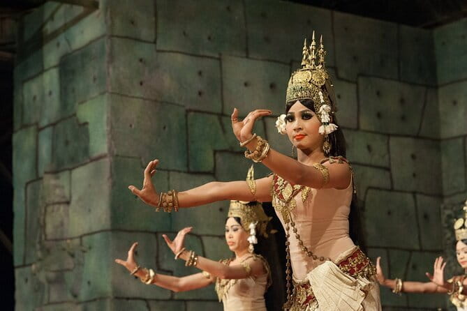Apsara Dancing Show with Buffet Dinner Free Hotel Pick up - Key highlights you’ll feel right away