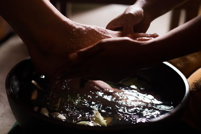 Apsara Indulgence 4 Hands Massage in Phnom Penh - Staff Style, Attention, and the Sync Factor