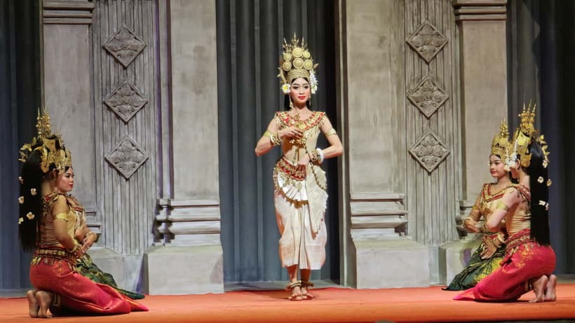 Apsara Performance with Dinner include Pick up & Drop off - What the buffet includes, and how to eat well during the show