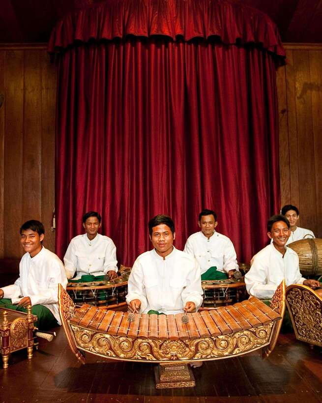 Apsara Theater Performance include dinner & Hotel pick up - Comfort and heat in the theater: manage expectations before you sit