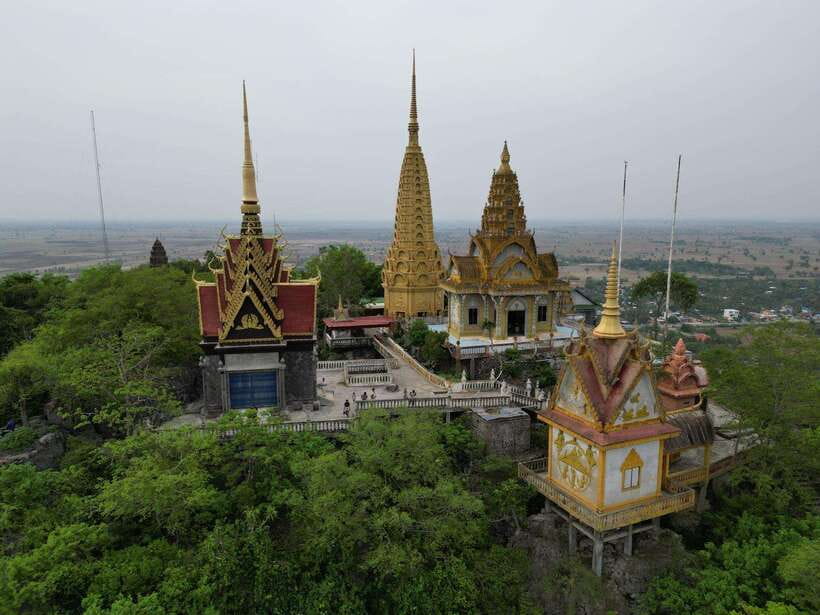 Bamboo train. Phnom Sampove cave. Bat cave and Banan Temple - Key things to know before you go