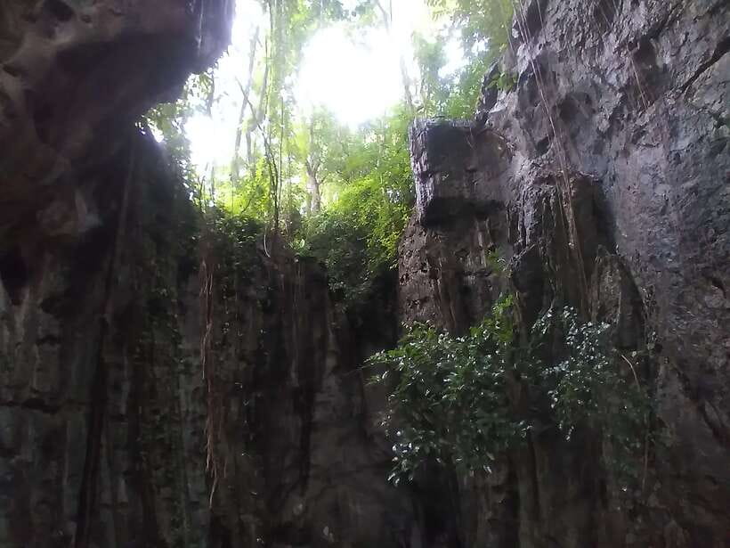 Bamboo train. Phnom Sampove cave. Bat cave and Banan Temple - Price and what you actually get for $24