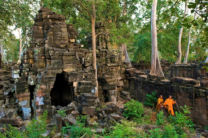 Banteay Chhmar Temple & Silk Farm Private Day Trip from Siem Reap - Banteay Toap, the Fortress of the Army, and What to Expect Visually