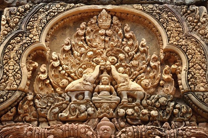 Banteay Srei and Big Tour from Siem Reap Small-Group - Banteay Srei: Pink Sandstone, Three Towers, and the Citadel of Women