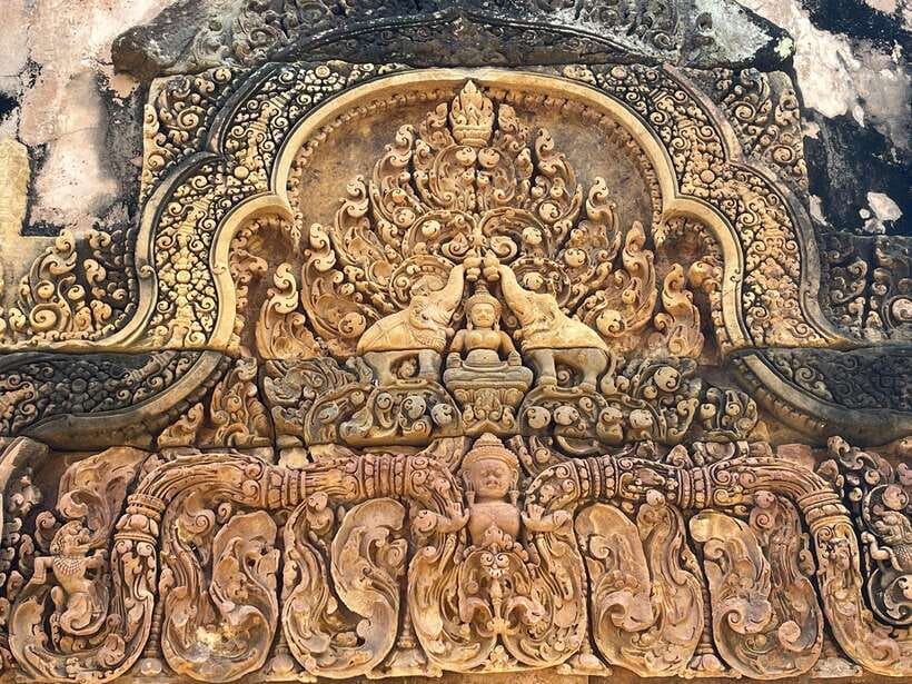 Banteay Srei, Kulen Waterfall & Beng Mealea Small-Group Tour - Local restaurant break and snack time that feels genuinely local