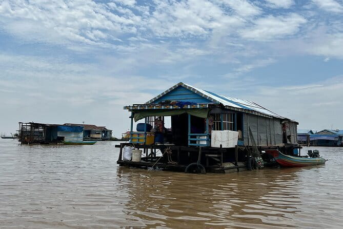 Banteay Srei Temple and Kompong Phluk Village Private Tour - Timing and pacing: a 5 to 6 hour half-day that holds together