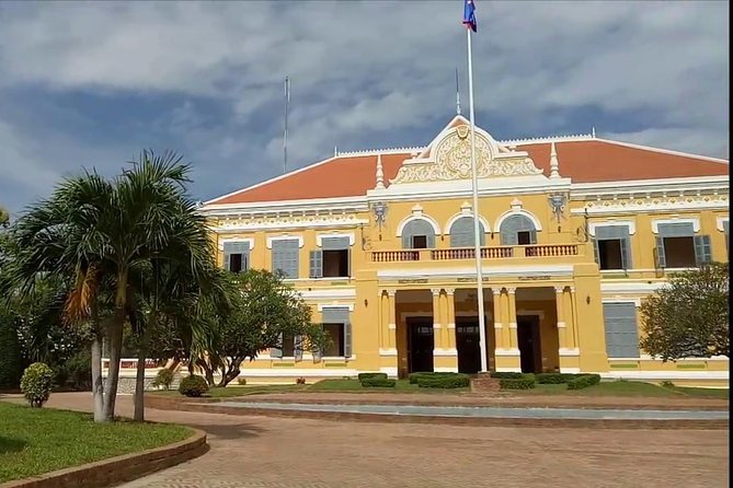 Battambang Day Trip from Siem Reap-Bamboo Train, Bats Cave - Comfort, weather, and how physically demanding it is